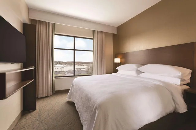 جناح استوديو بسرير كينج لذوي الإعاقة، Embassy Suites Akron-Canton Airport 5/8