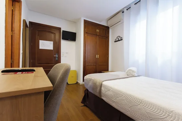 غرفة قياسية مفردة بسرير فردي، Hotel El Tajo and Spa 2/8