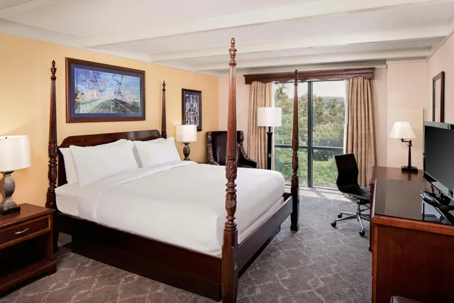 جناح بسرير كينج بغرفتين، Desmond Hotel Malvern A Doubletree By Hilton 1/1