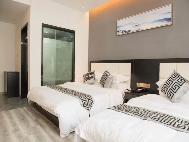 Fashion, Family, 1 King and 1 Single Beds, Shell Wuxi Huishan District Wanda Plaza Yanqiao Subway Station Hotel 4/8