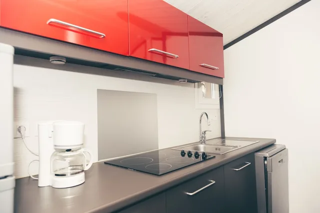 2 Bedrooms, Cottage, 1 Double and 2 Bunk Beds، Terres de France - Les Hameaux de Pomette 7/8