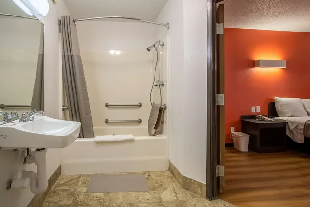 غرفة قياسية بسرير كوين، Motel6 Ashland, OH 10/10