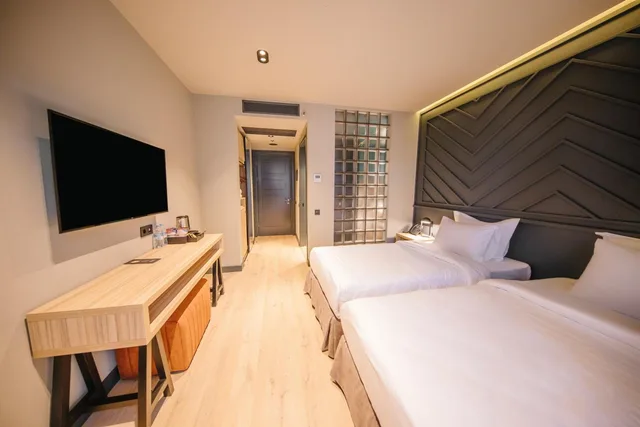 Room, Double or Twin Bed, Street View, Sandali Metekhi Boutique hotel 3/6