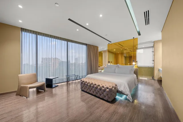 جناح فاخر، Bog Hotel 1/4