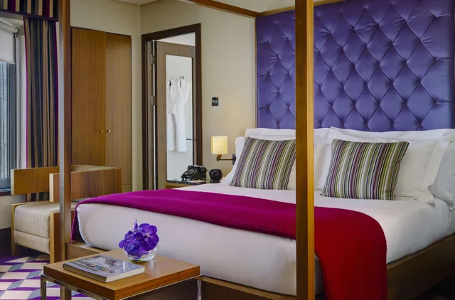 غرفة ديلوكس بسرير كوين، Fitzwilliam Hotel 1/4
