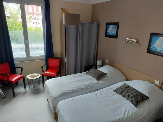 Room, Double Bed, Hotel De La Paix 2/10