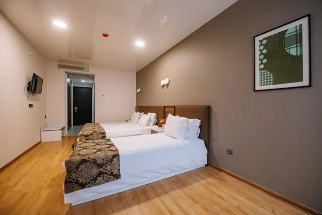 Room, Triple, Iveria Inn Tbilisi 8/10