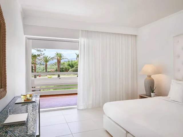 Guest Room, Double Bed, Garden or Mountain View، Grecotel LUXME White 2/2