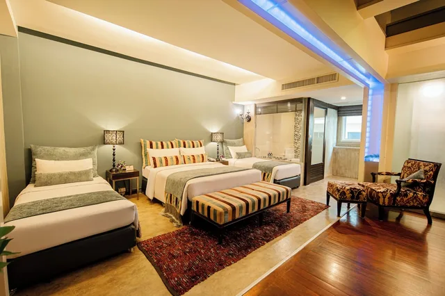 L Room, Double Bed, No Balcony، Sunbeam Hotel Pattaya 1/2
