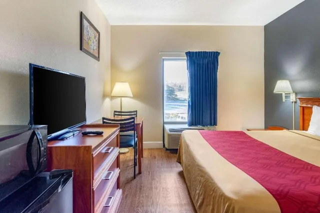 جناح بسرير كينج، Econo Lodge Lookout Mountain 3/6