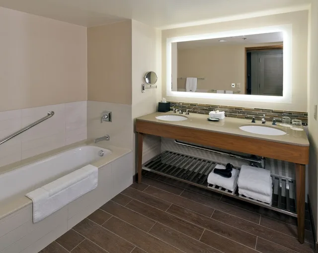Deluxe, King Bed, Golf Course View، Westin La Paloma Resort And Spa 3/6