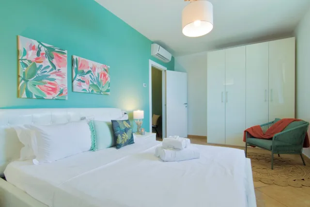 2 Bedrooms, Superior, Apartment, Double and Twin Beds, Lake Side, Lake View, Golfo Gabella 2/8