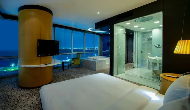 Presidential, Suite, 2 King Beds, Sea View, Kitchenette, Doubletree By Hilton Hotel Istanbul - Moda 3/6