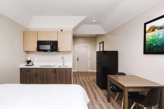 Standard, King Bed, Kitchenette, SureStay Studio by Best Western Conroe Downtown 6/6