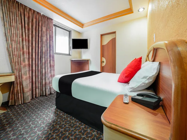 غرفة قياسية، Hotel Antas 2/5