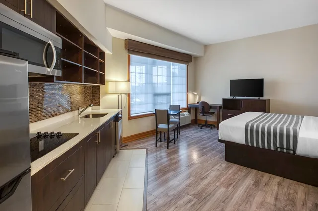 غرفة قياسية بسرير كينج بمطبخ، Best Western Kincardine 7/10