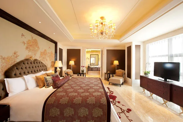 جناح، Hilton Guangzhou Baiyun Hotel 2/2