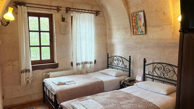 Arch, Twin Beds، Nature Park Cave Hotel 2/10