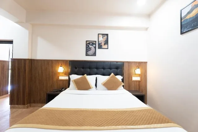 Executive, Queen Bed, Sea View, Hotel Mainak 1/10