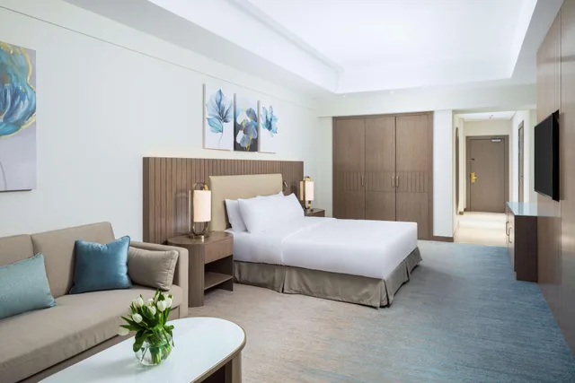 Premier, Double Bed, Hilton Pyramids Golf Resort 3/5