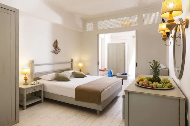 Beach, Twin Beds, Mountain View, Balcony، Almyrida Beach 1/3