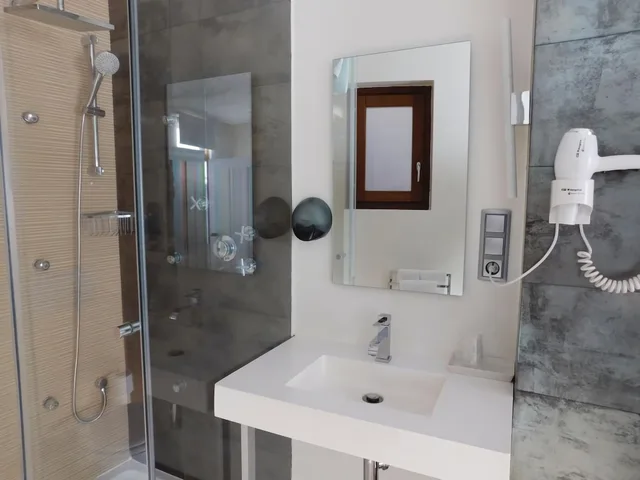 غرفة جونيور بسرير مزدوج، Hotel Canitas Spa 8/10