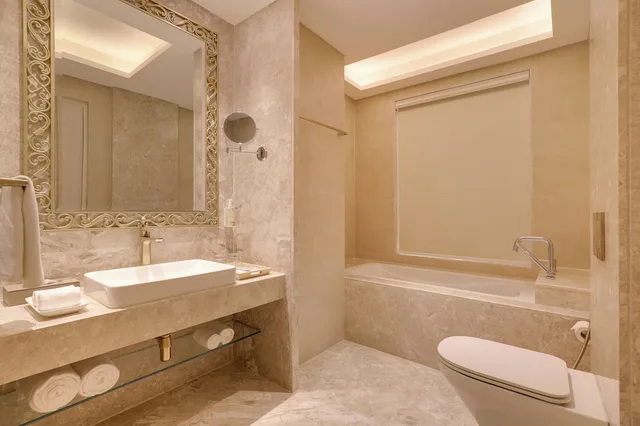 غرفة بريميير بسرير كينج، Hotel Lemon Tree, Premier, Kathmandu 3/4