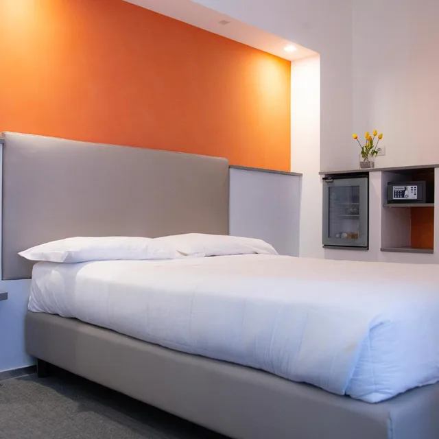 Room, French Bed، Hotel Executive Inn 4/10