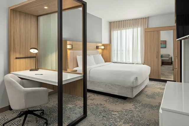 جناح بسرير كينج مع سرير سحّاب إضافي، SpringHill Suites by Marriott Bettendorf 7/9