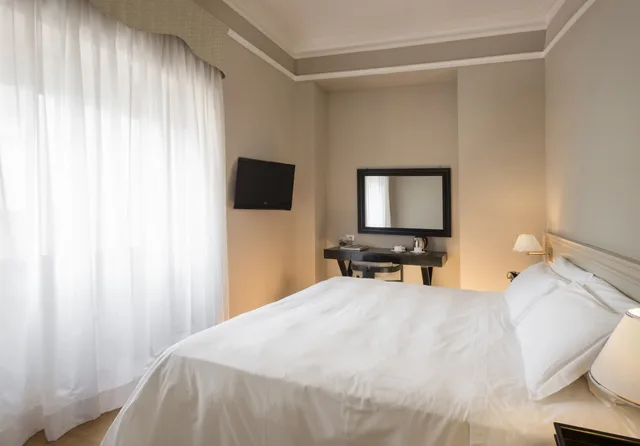 غرفة قياسية بسرير مزدوج أو سريرين منفصلين لذوي الإعاقة، Ambasciatori Place Hotel 1/6