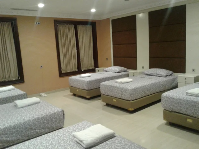 Economy, Basement، Beth Kasegaran Theresia 1/1