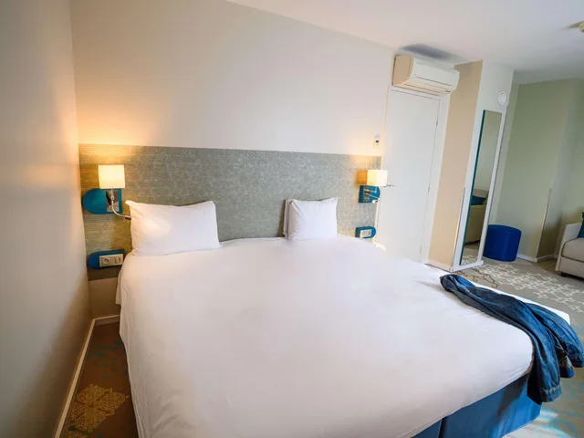 Superior, Double Bed, Sofa, Ibis Styles Tours Centre 7/10