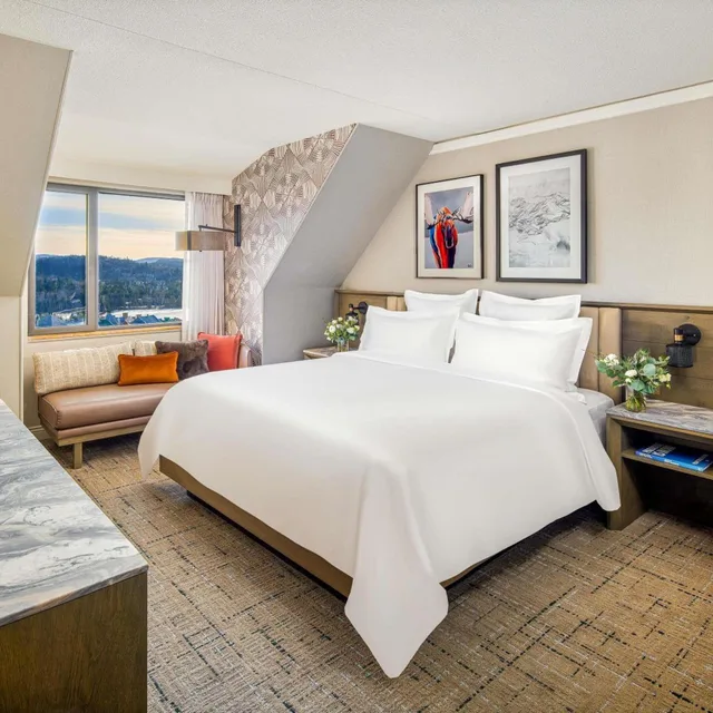 Exclusive, Fairmont Gold, King Bed, Lounge Access, Accessible، Fairmont Tremblant 2/4