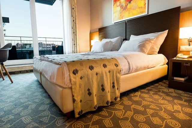 غرفة سوبيريور ثلاثية بسريرين كينج وسرير فردي بشرفة، Museum Hotel Budapest 4/10