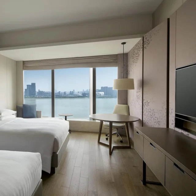 غرفة بريميير بسريرين مزدوجين بإطلالة على النهر، Hangzhou Marriott Hotel Qianjiang 4/6