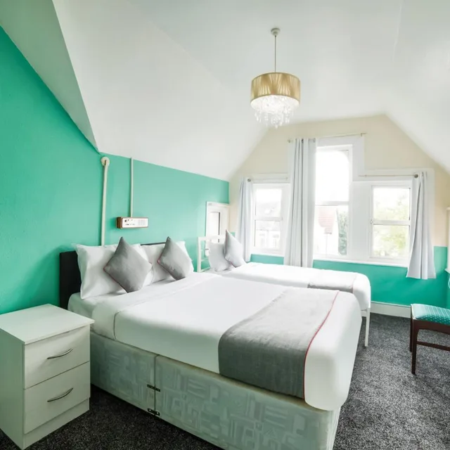غرفة ديلوكس ثلاثية، Devine Beach Hotel, Westcliff Southend-On-Sea 6/10
