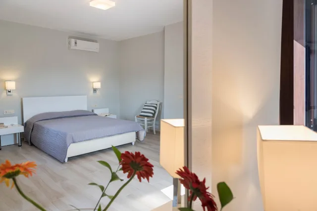 3 Bedrooms, Deluxe, Traditional, Suite, 2 Double and Twin Beds, Sofa، Spilia Village 4/10