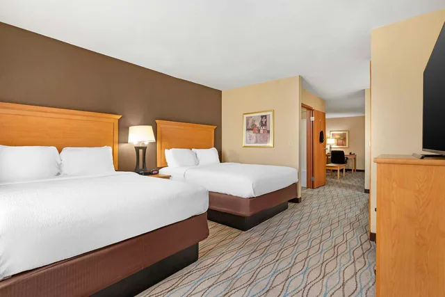 جناح بسريرين كوين مع أريكة، Best Western Locust Grove Inn & Suites 2/3