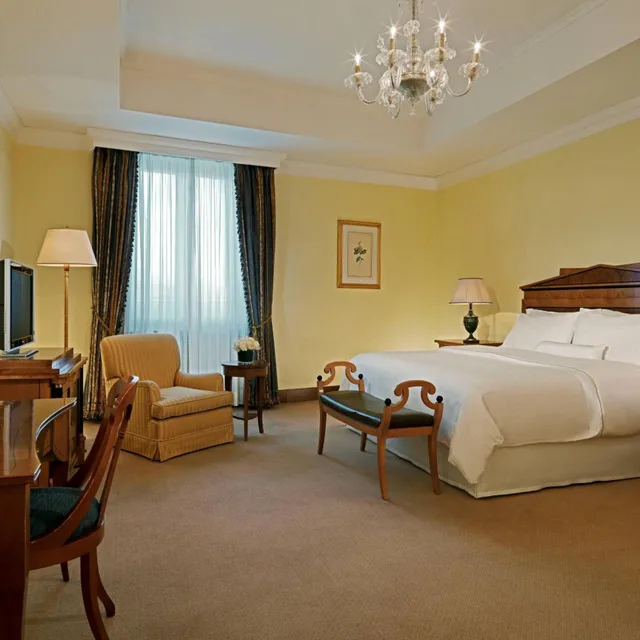 جناح غراند فاخر بسريرين منفصلين، The Westin Excelsior Roma 2/10