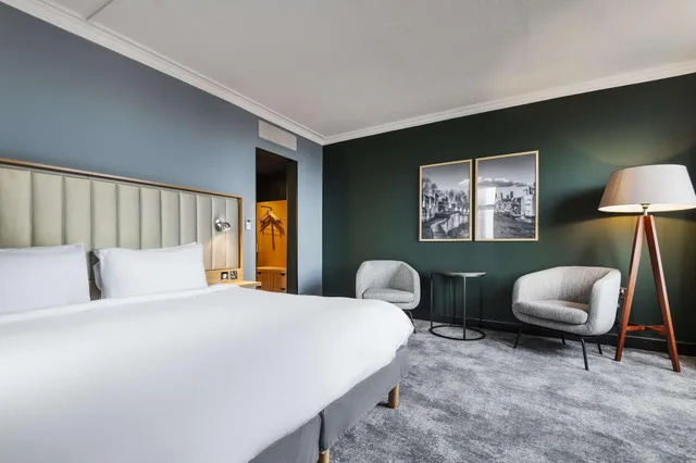 Superior, Master View, Radisson Hotel York 4/10