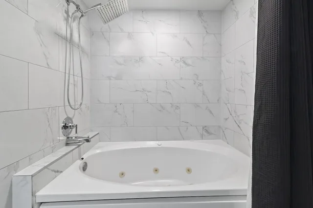 غرفة بسرير كينج بشرفة لذوي الإعاقة، Ascot Suites Morro Bay 5/6