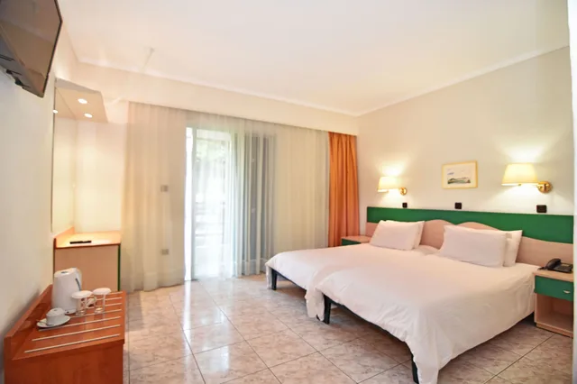 غرفة ثلاثية بثلاثة أسرّة، Poseidon Hotel 3/6