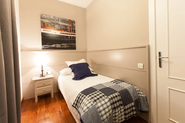 شقة ديلوكس بسرير مزدوج وسرير فردي بـ5 غرف نوم، Serennia Apartments Ramblas-Pl.Catalunya 10/10