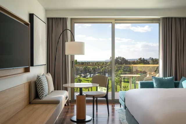 1 Bedroom, Club, Suite, Double Bed, Resort View، Algarve Marriott Salgados Golf Resort & Conference Center 5/10