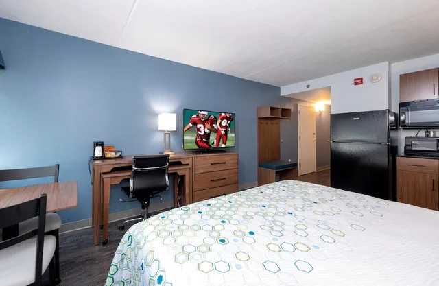 استوديو بسرير كينج لذوي الإعاقة، HomeTowne Studios by Red Roof Wilmington - New Castle 3/4