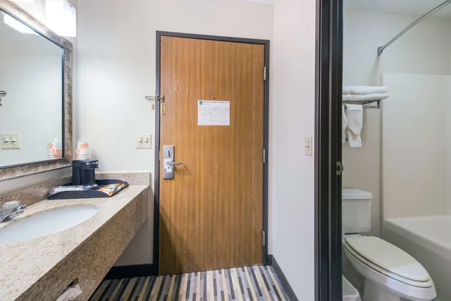 غرفة قياسية بسريرين كوين، Quality Inn Michigan City South 3/3