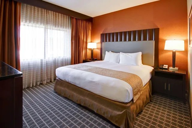 جناح جونيور بسرير كينج مع أريكة، DoubleTree by Hilton Flagstaff 3/6