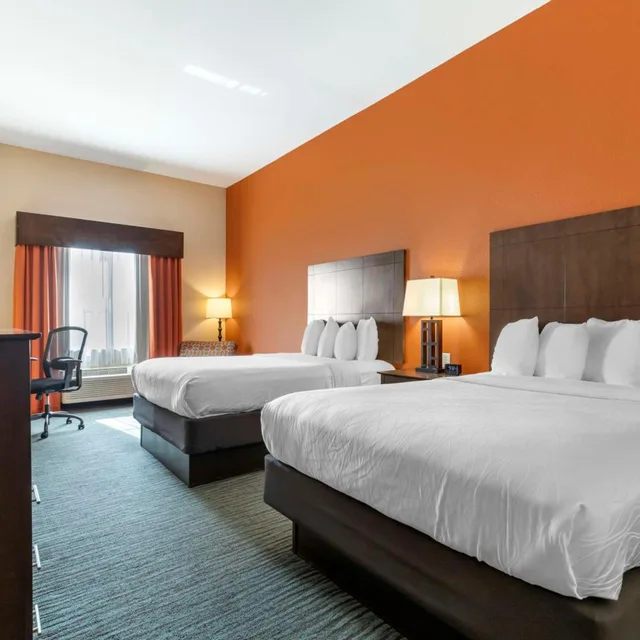 غرفة بسرير كوين، Best Western Plus Longhorn Inn & Suites 3/8