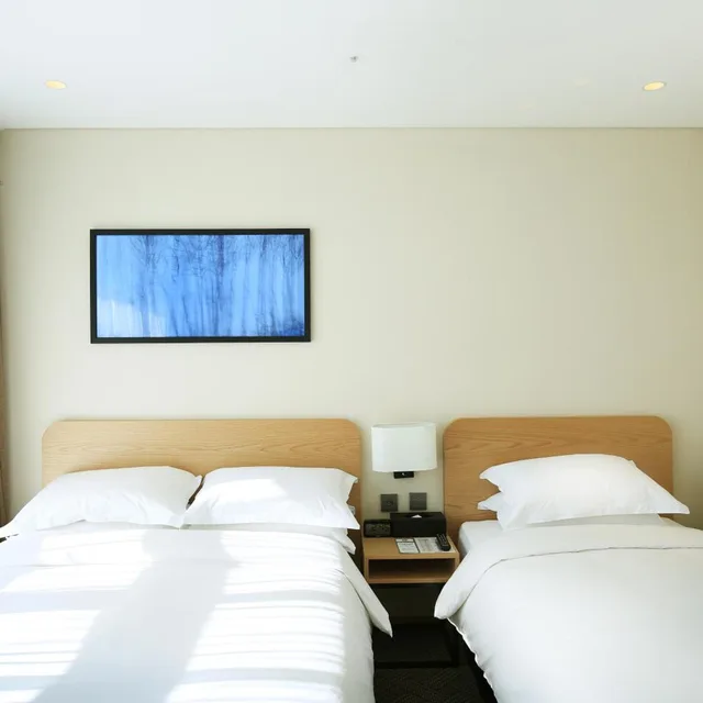 Family, Lateral Side Sea View، Best Western Haeundae Hotel 1/10
