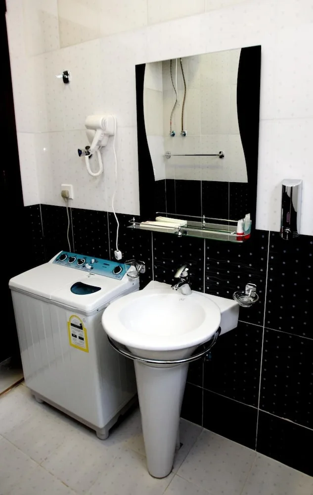 1 Bedroom, Apartment, King Bed, Rest Night Serviced Apartments - AL Nafal 8/8